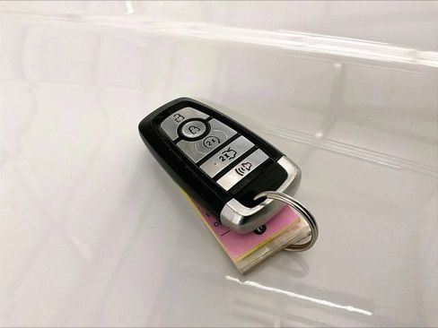 Used 2018 Ford Edge SEL w/ Equipment Group 201A image 10