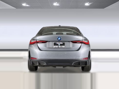 Used 2024 BMW i4 eDrive35 w/ Premium Package RWD image 10