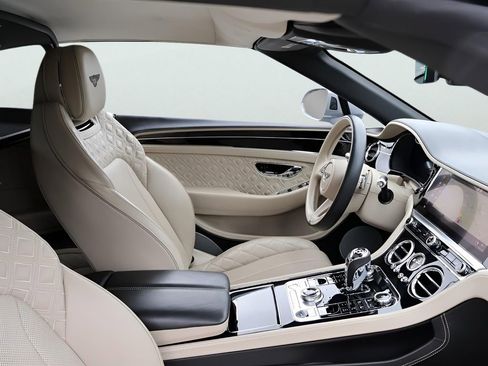 Used 2022 Bentley Continental GT image 10