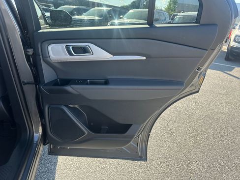 New 2026 Ford Explorer Active RWD image 16