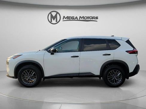 Used 2022 Nissan Rogue S image 3