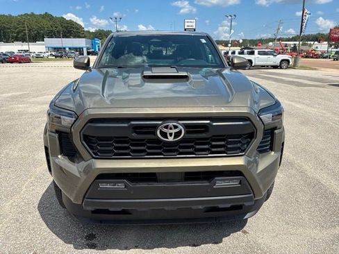 Used 2024 Toyota Tacoma TRD Sport w/ TRD Sport Upgrade Package AWD/4WD image 9