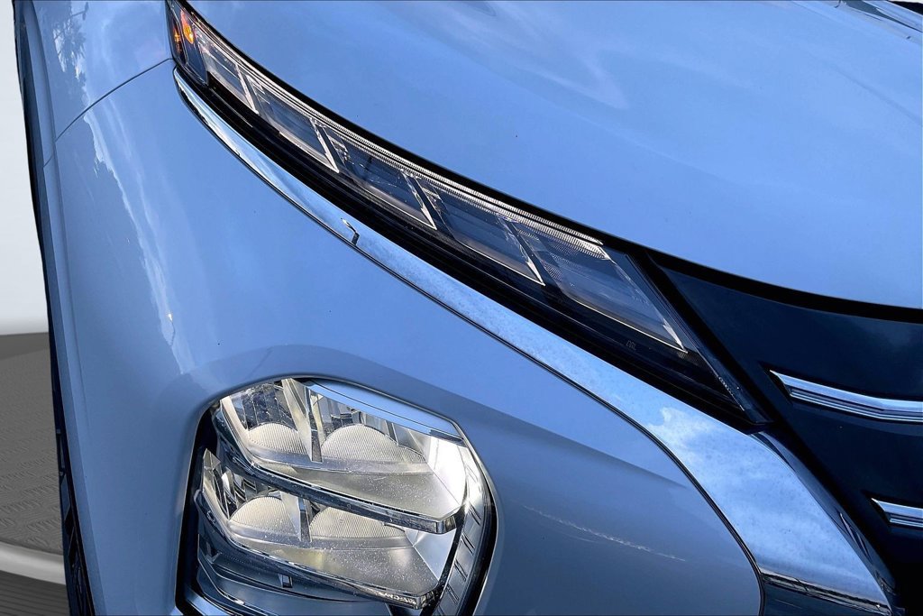 Used 2025 Mitsubishi Outlander SE FWD image 32