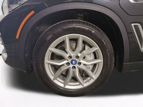 Used 2023 BMW X5 xDrive45e w/ Climate Comfort Package image 11