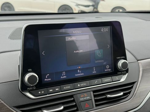 Used 2025 Nissan Altima 2.5 SV image 21