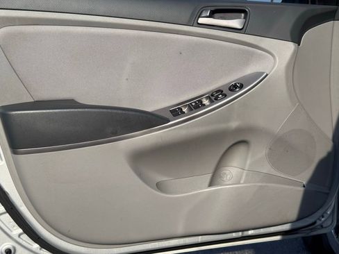 Used 2015 Hyundai Accent GLS image 16