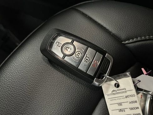 Used 2023 Ford Edge SEL w/ Convenience Package image 28