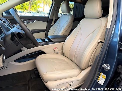 Used 2018 Lincoln MKX Reserve image 17