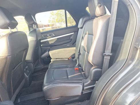 Used 2017 Ford Explorer XLT w/ Equipment Group 202A image 16
