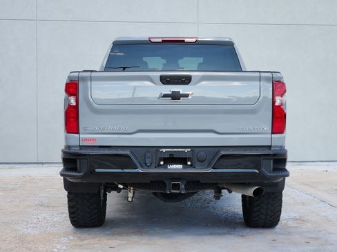 Used 2025 Chevrolet Silverado 2500 Custom w/ Custom Convenience Package AWD/4WD image 8