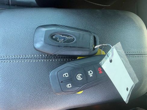 Used 2017 Ford Mustang Premium RWD image 9