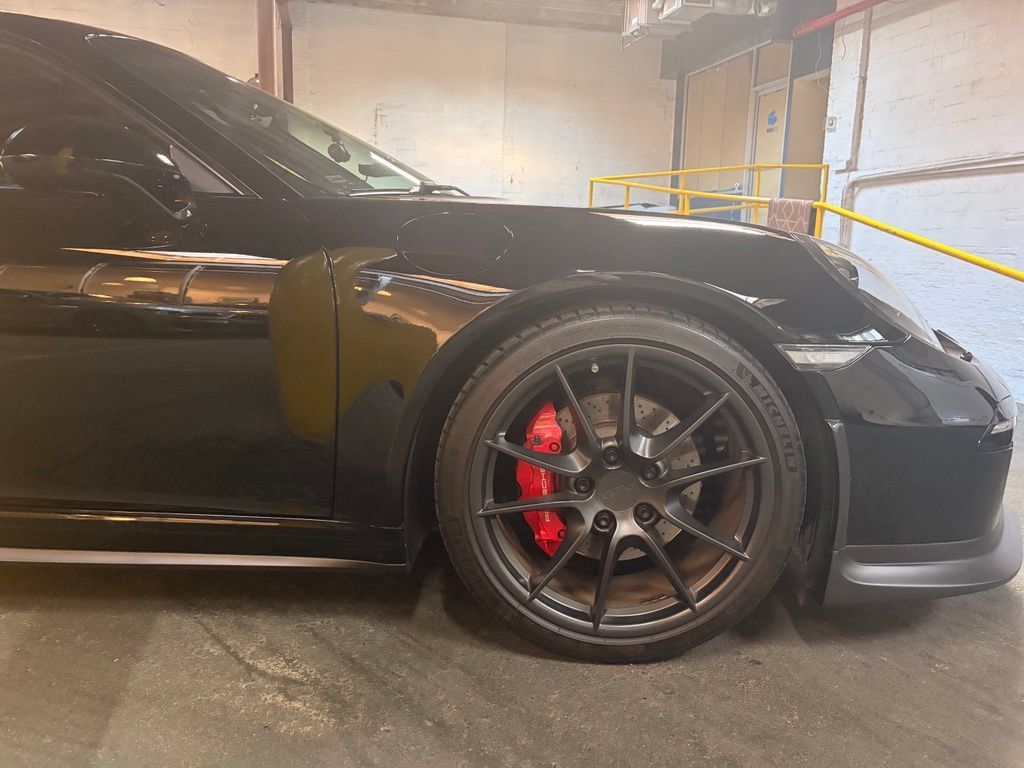 Used 2016 Porsche 911 Carrera GTS RWD image 10