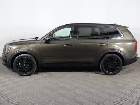 Used 2022 Kia Telluride SX w/ SX Prestige Package image 23