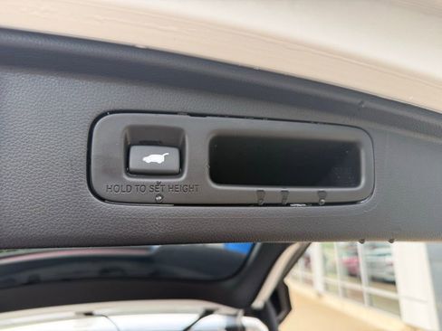 Used 2023 Honda CR-V EX-L image 36