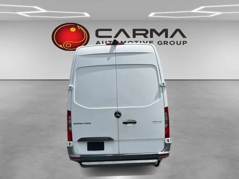 Used 2021 Mercedes-Benz Sprinter 2500 image 4
