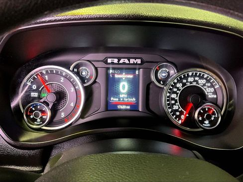 Used 2022 RAM 2500 Big Horn w/ Cold Weather Group AWD/4WD image 15