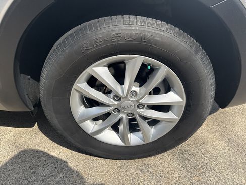 Used 2018 Kia Sorento LX image 19