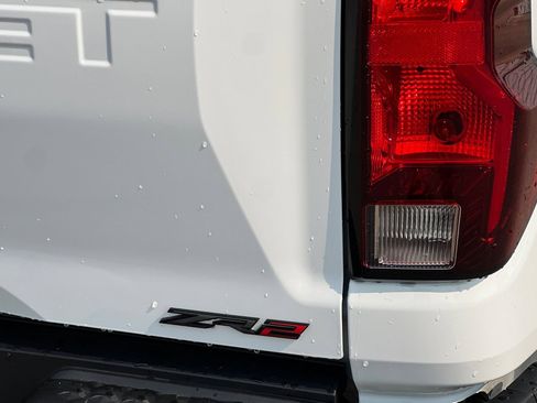Used 2024 Chevrolet Colorado W/T RWD image 23