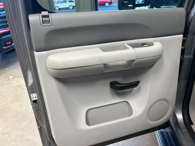 Used 2013 Chevrolet Silverado 1500 LT w/ Interior Plus Package AWD/4WD image 30