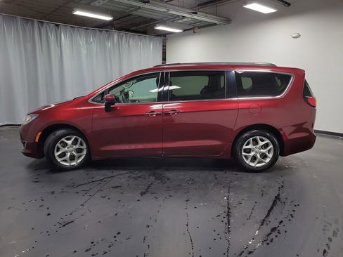 Used 2017 Chrysler Pacifica Touring Plus w/ Tire & Wheel Group image 6