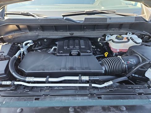 Used 2025 Chevrolet Silverado 1500 LT AWD/4WD image 34