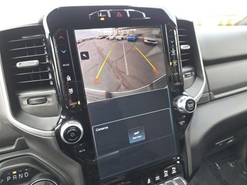 Used 2024 RAM 2500 Big Horn w/ Safety Group image 31