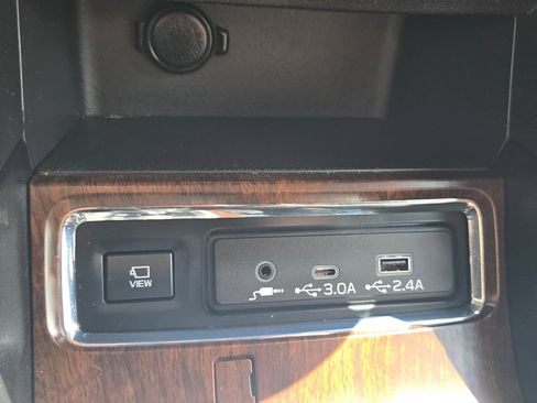Used 2023 Subaru Ascent Touring AWD/4WD image 29