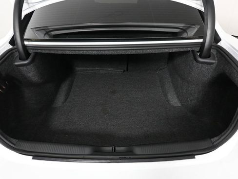Used 2023 Dodge Charger R/T w/ Performance Handling Group RWD image 28