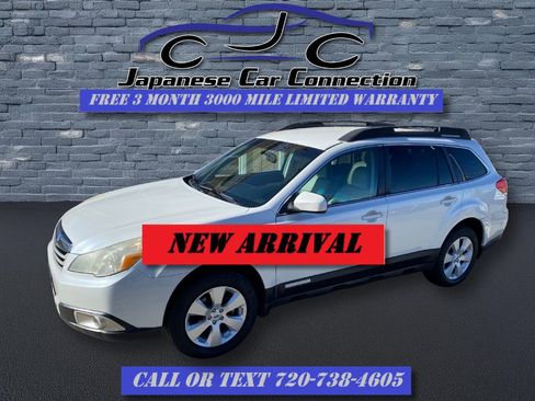 Used 2011 Subaru Outback 2.5i Limited image 1