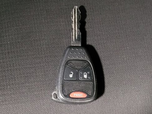 Used 2017 Jeep Wrangler Unlimited Sahara w/ Connectivity Group AWD/4WD image 32