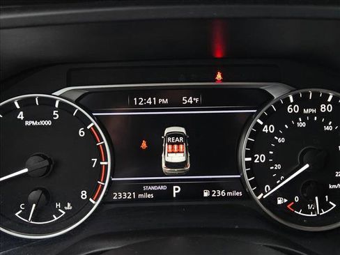 Used 2023 Nissan Rogue SV image 14