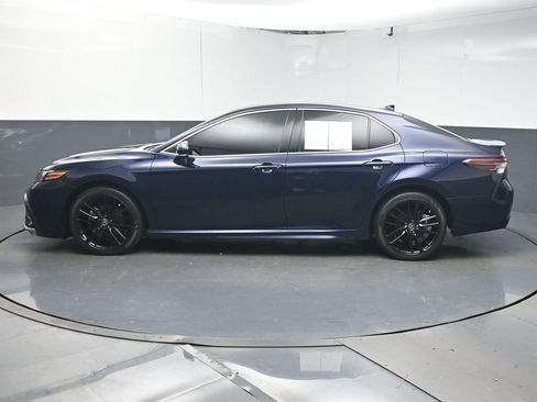 Used 2021 Toyota Camry XSE image 5