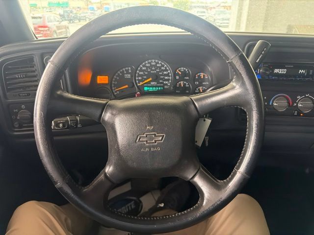 Used 2001 Chevrolet Silverado 1500 LS w/ Firm Ride Suspension Pkg AWD/4WD image 24