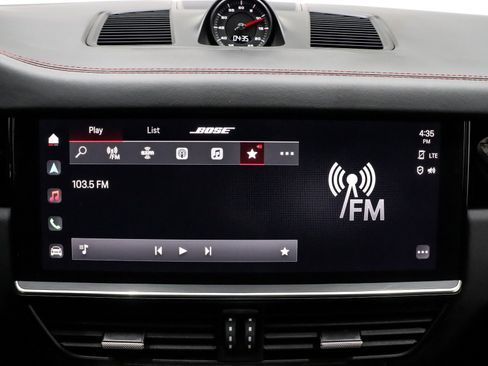 Used 2023 Porsche Cayenne GTS w/ Premium Package image 41