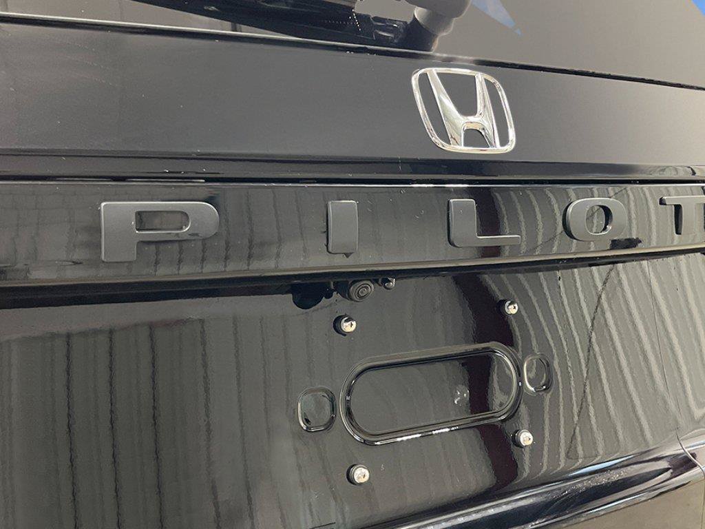 New 2026 Honda Pilot Black Edition image 7