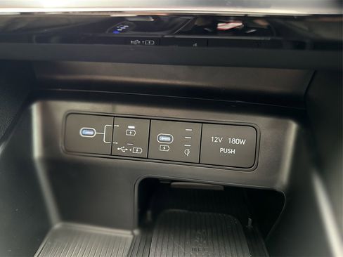 Certified 2025 Hyundai Santa Cruz Limited image 30