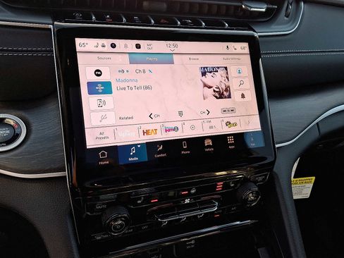 New 2025 Jeep Grand Cherokee Limited w/ Black Appearance Package image 13