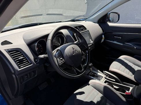 Used 2025 Mitsubishi Outlander Sport SE image 17