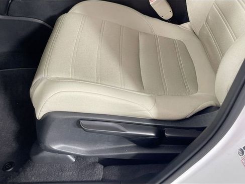 Used 2022 Honda CR-V LX image 19