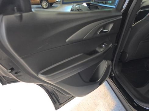 Used 2022 Chevrolet TrailBlazer RS w/ Sun and Liftgate Package AWD/4WD image 14