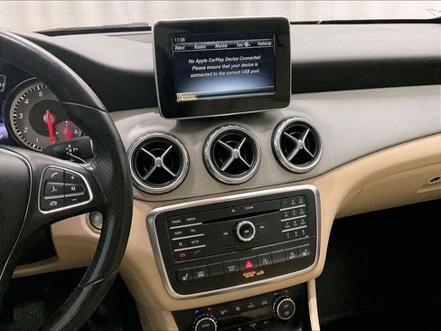 Used 2017 Mercedes-Benz GLA 250 4MATIC image 18