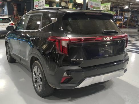 Used 2024 Kia Seltos S FWD image 10