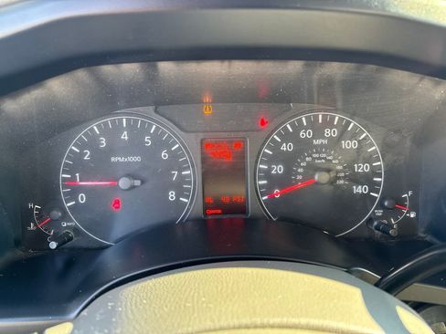 Used 2016 Nissan NV 3500 S image 16