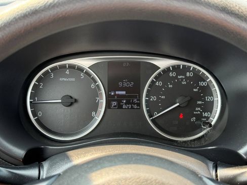 Used 2021 Nissan Kicks S FWD image 30