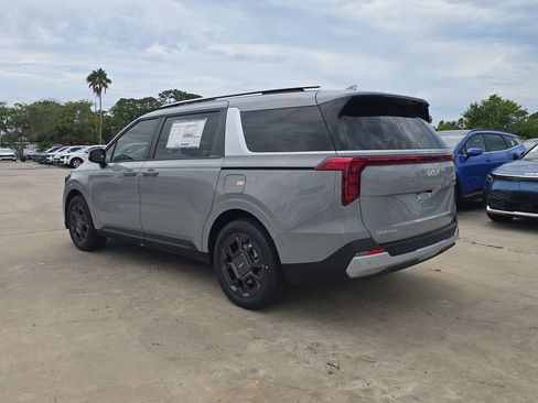 New 2026 Kia Carnival EX FWD image 6