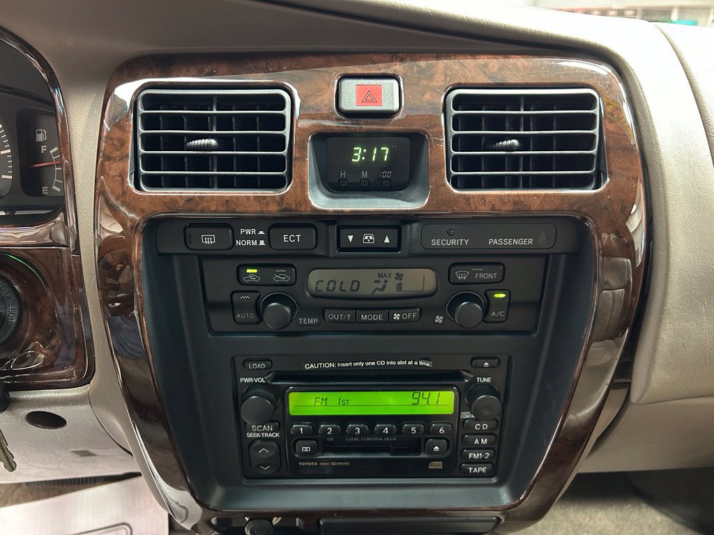 Used 2001 Toyota 4Runner Limited AWD/4WD image 15