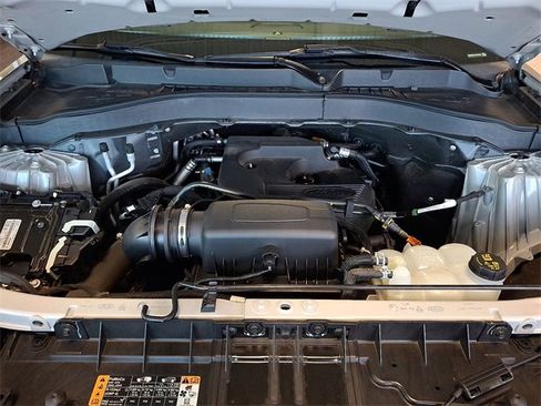 Used 2020 Ford Explorer XLT w/ Equipment Group 202A image 26