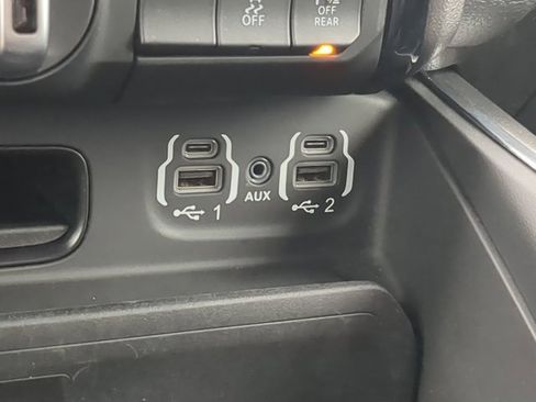 Used 2021 RAM 1500 Laramie image 22