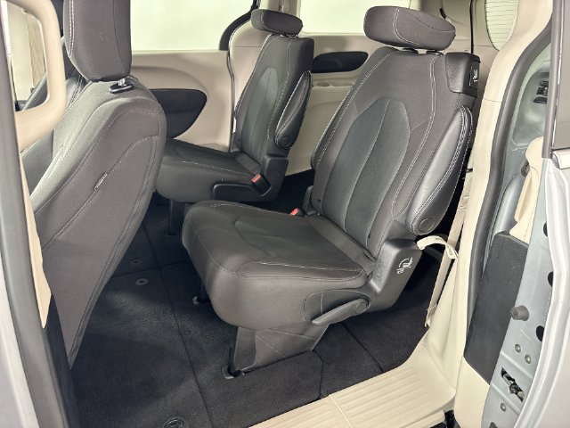Used 2023 Chrysler Voyager LX FWD image 21