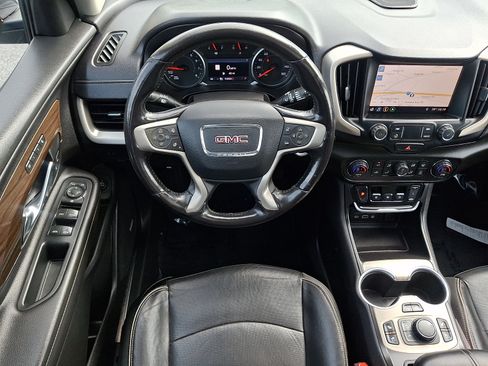 Used 2020 GMC Terrain Denali w/ Denali Premium Package AWD/4WD image 11